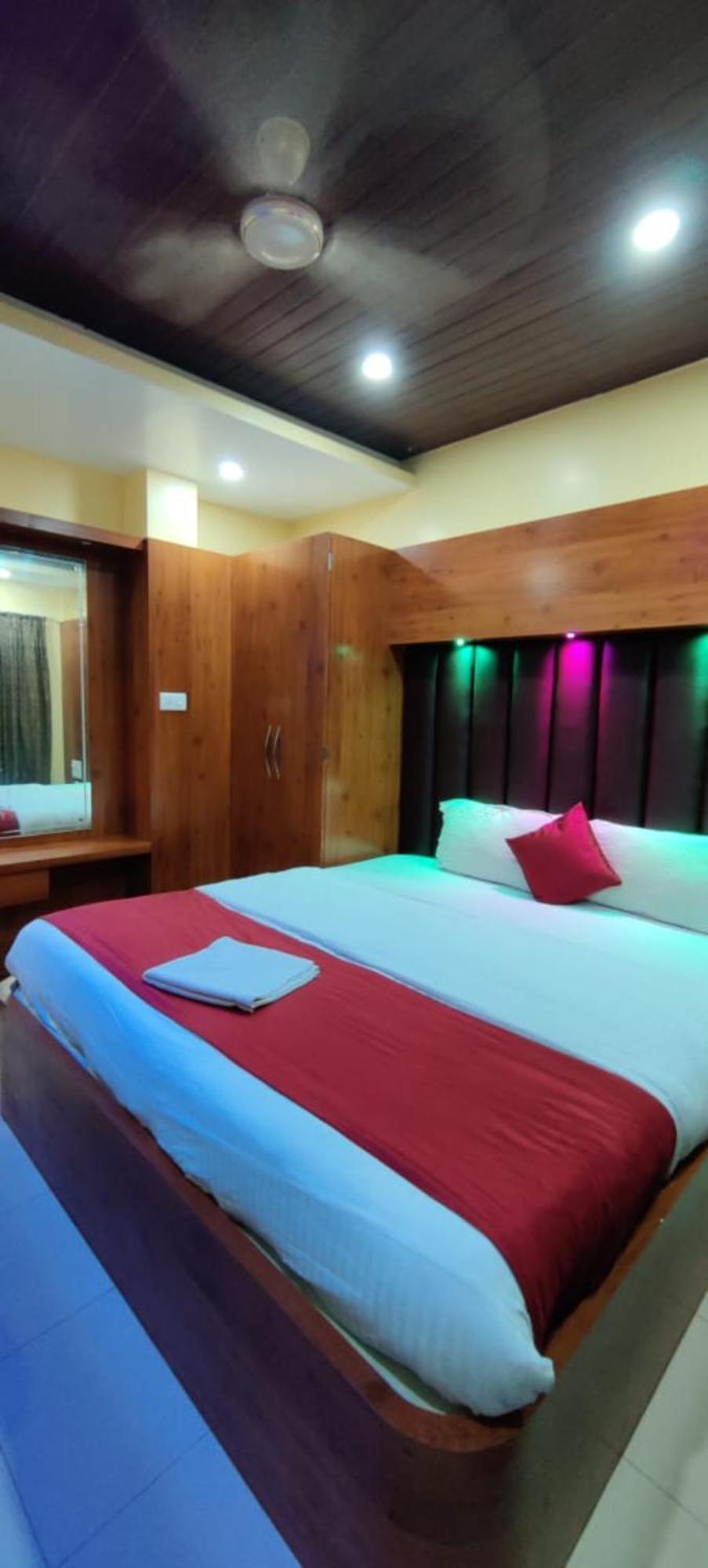 Hotel Ashray Purî Extérieur photo